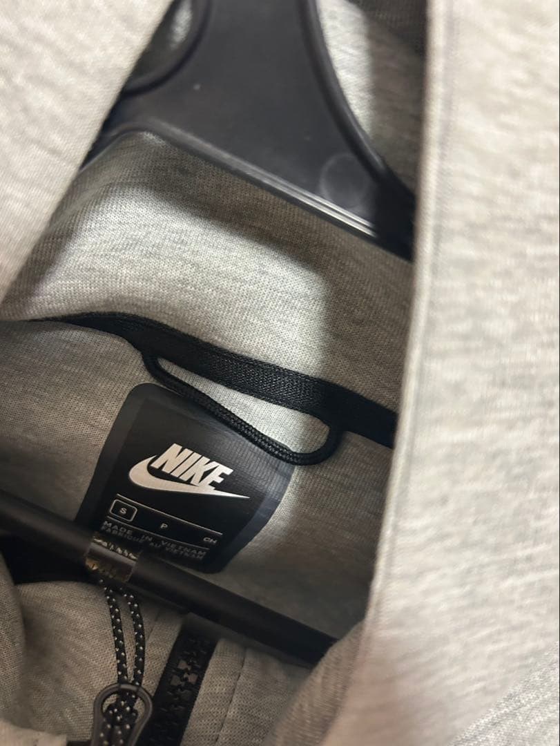 Nike フルジップ トレーナー Sグレー