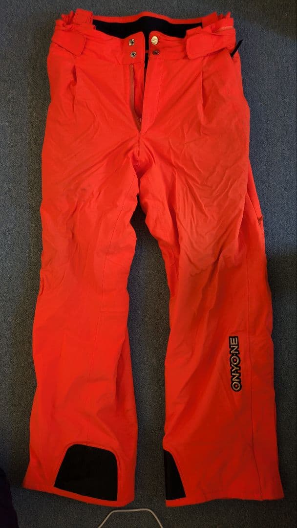 ONYONE スキーウェアセット (ジャケットL・パンツO-6)