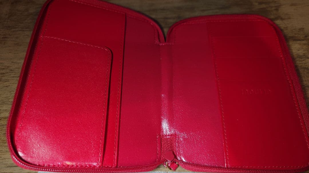 INOUI ID　メイクブラシ　インウイアイディー　ノベルティ　インウイID