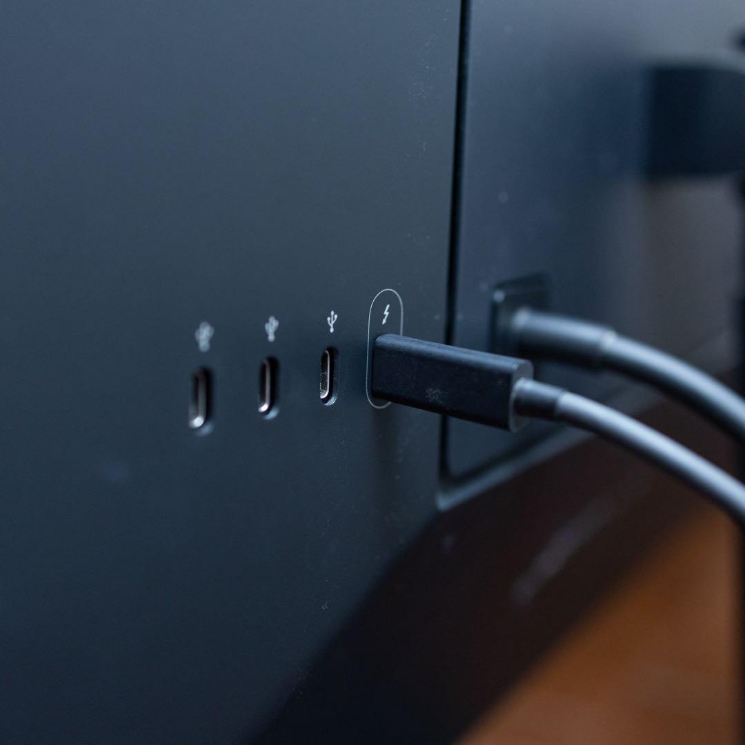 LG UltraFine 5K モニター（27MD5KA-B）27インチ