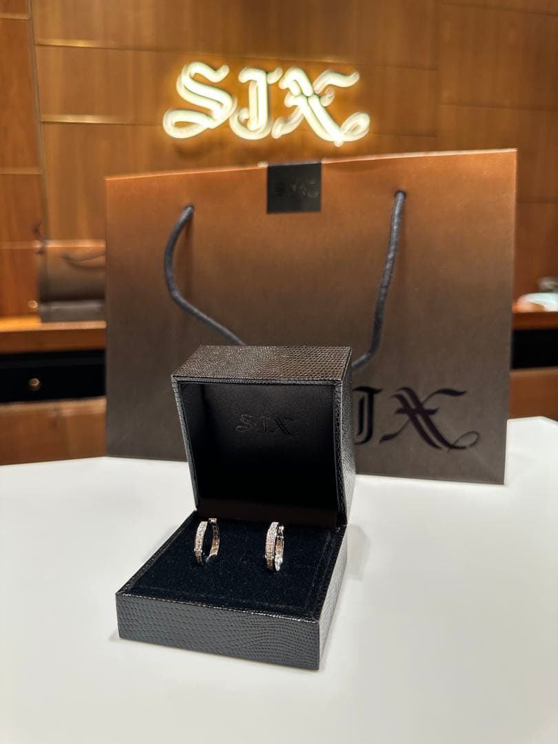 R*M様 【SJX】ダイヤモンド　フープピアス （保証書＋専用箱付き）