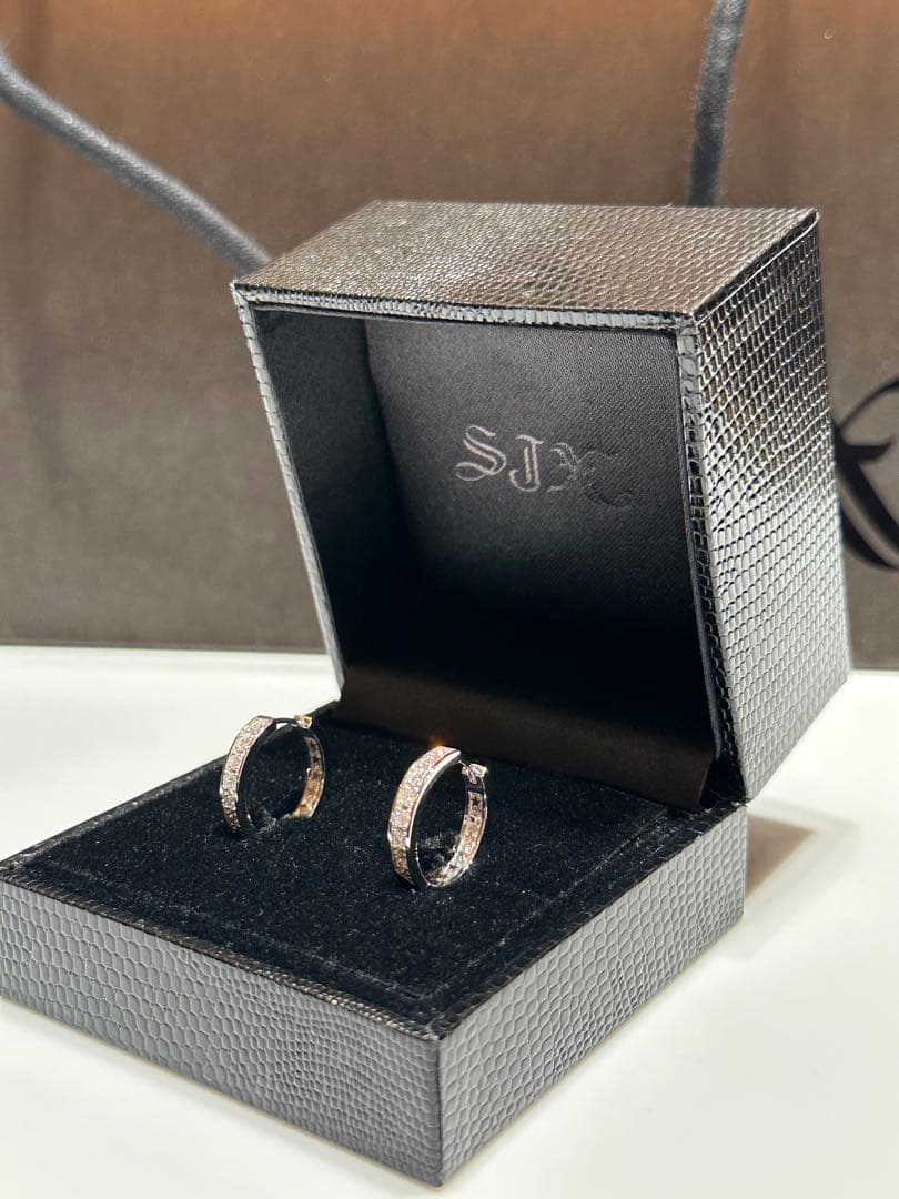 R*M様 【SJX】ダイヤモンド　フープピアス （保証書＋専用箱付き）