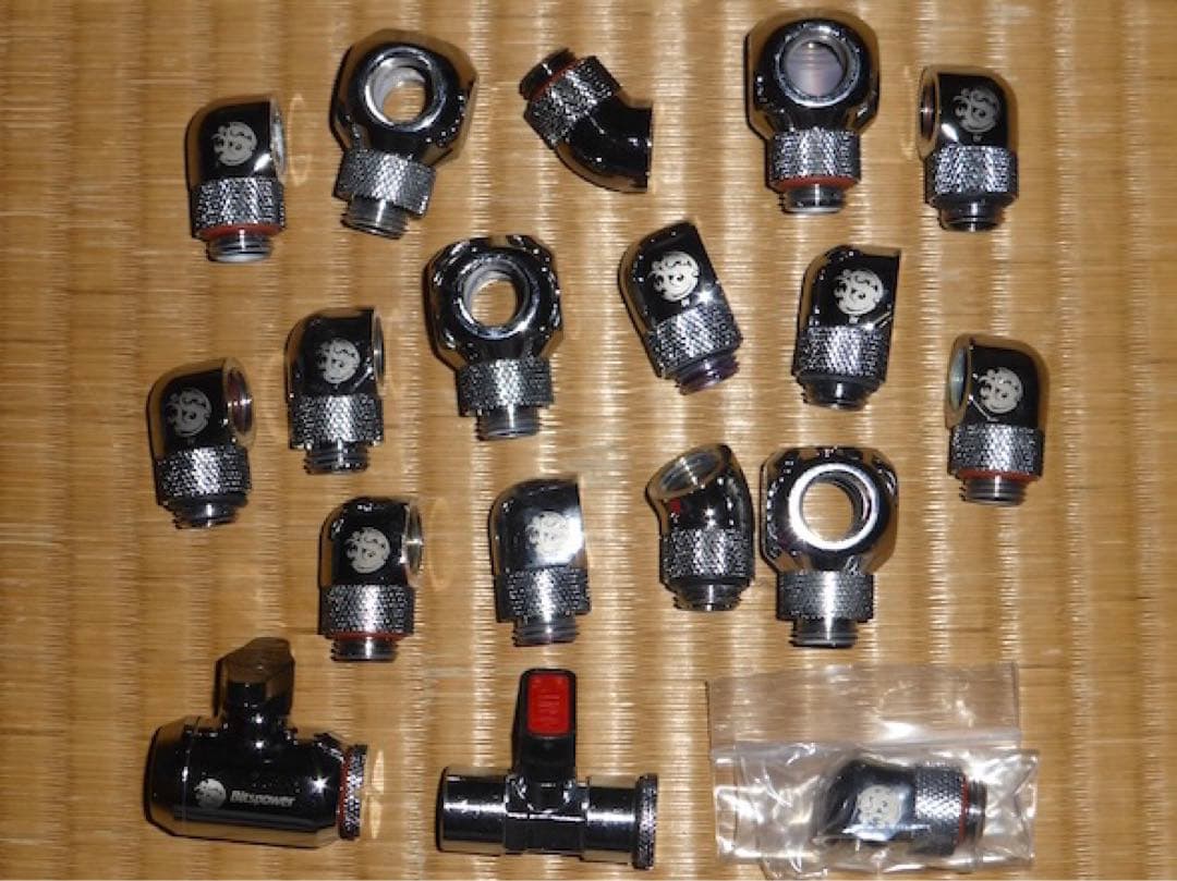 フィッティング 多数 水冷PCパーツ  Bitspower、Enzotech