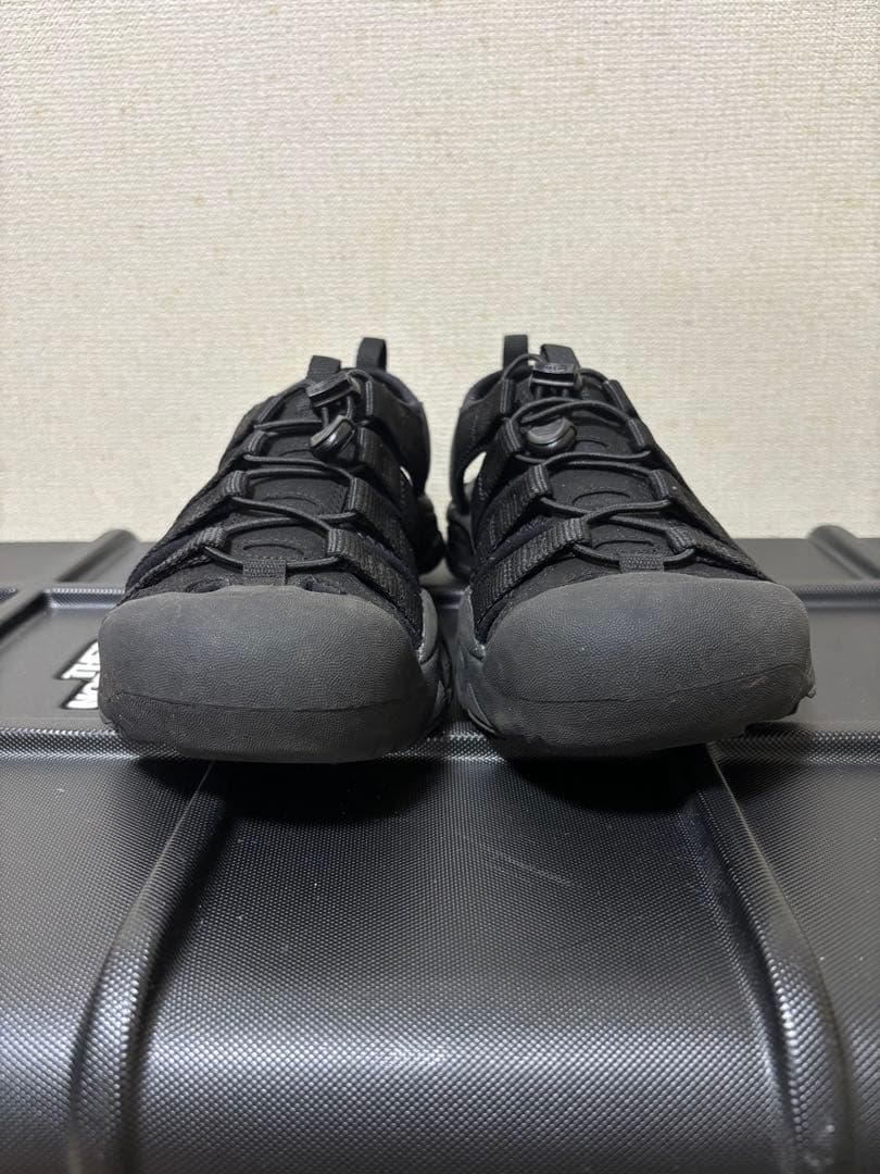 期間限定値下げ KEEN ニューポートH2 28センチ ブラック 黒