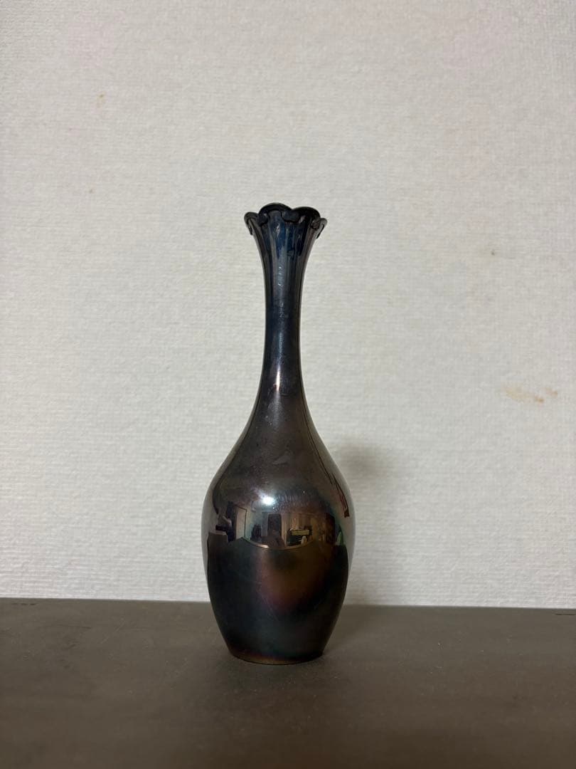 銀製花瓶　徳力