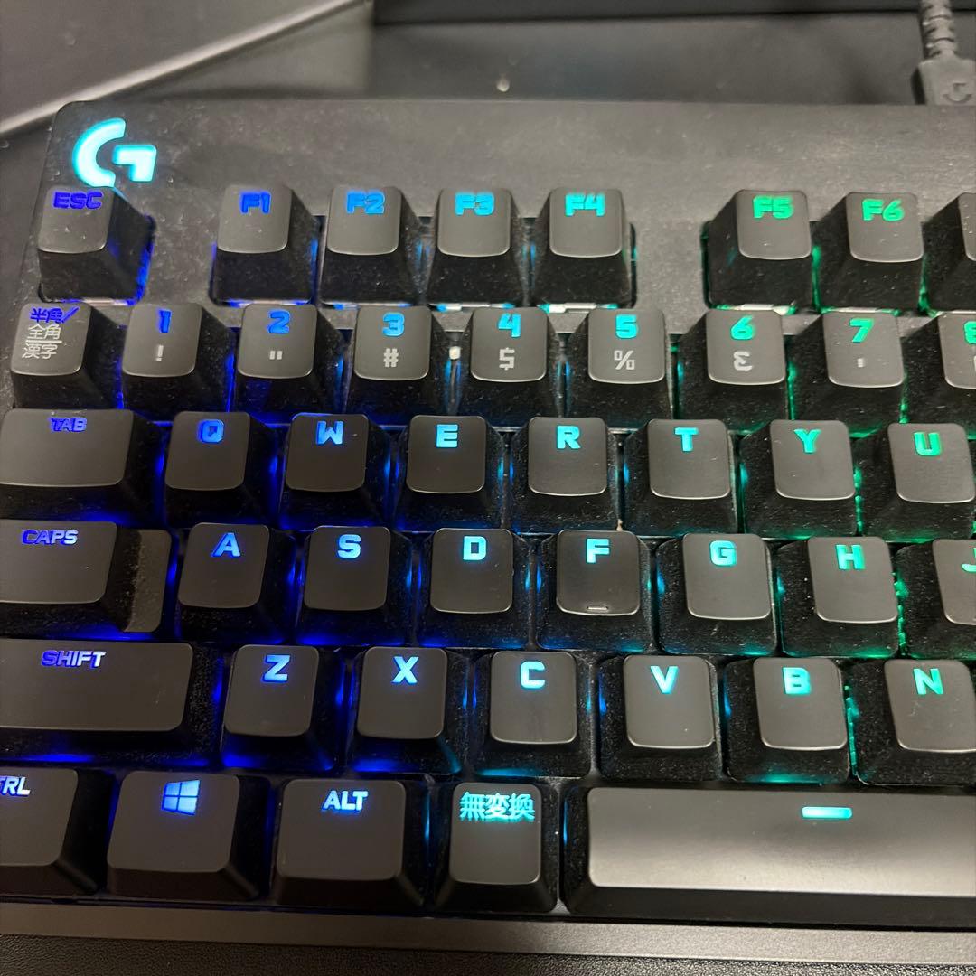 Logitech PRO RGBキーボード 本体(赤軸)