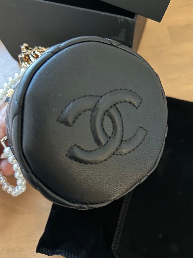 CHANEL ブラック ノベルティ　レザー ショルダーバッグ