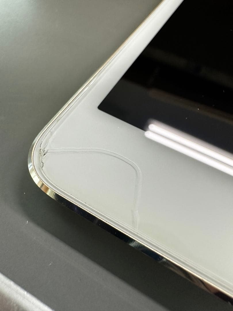 iPad mini4 Wi-Fi + Cellular ゴールド　Apple