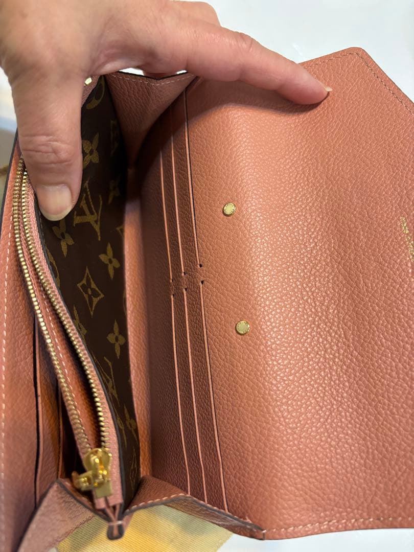 ライオンラビット ルイビトンポルトフォイユ.パラスピンクベージュ