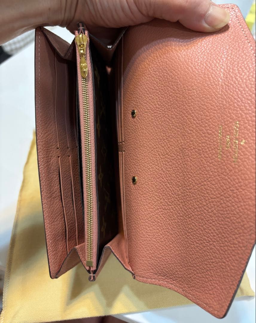 ライオンラビット ルイビトンポルトフォイユ.パラスピンクベージュ