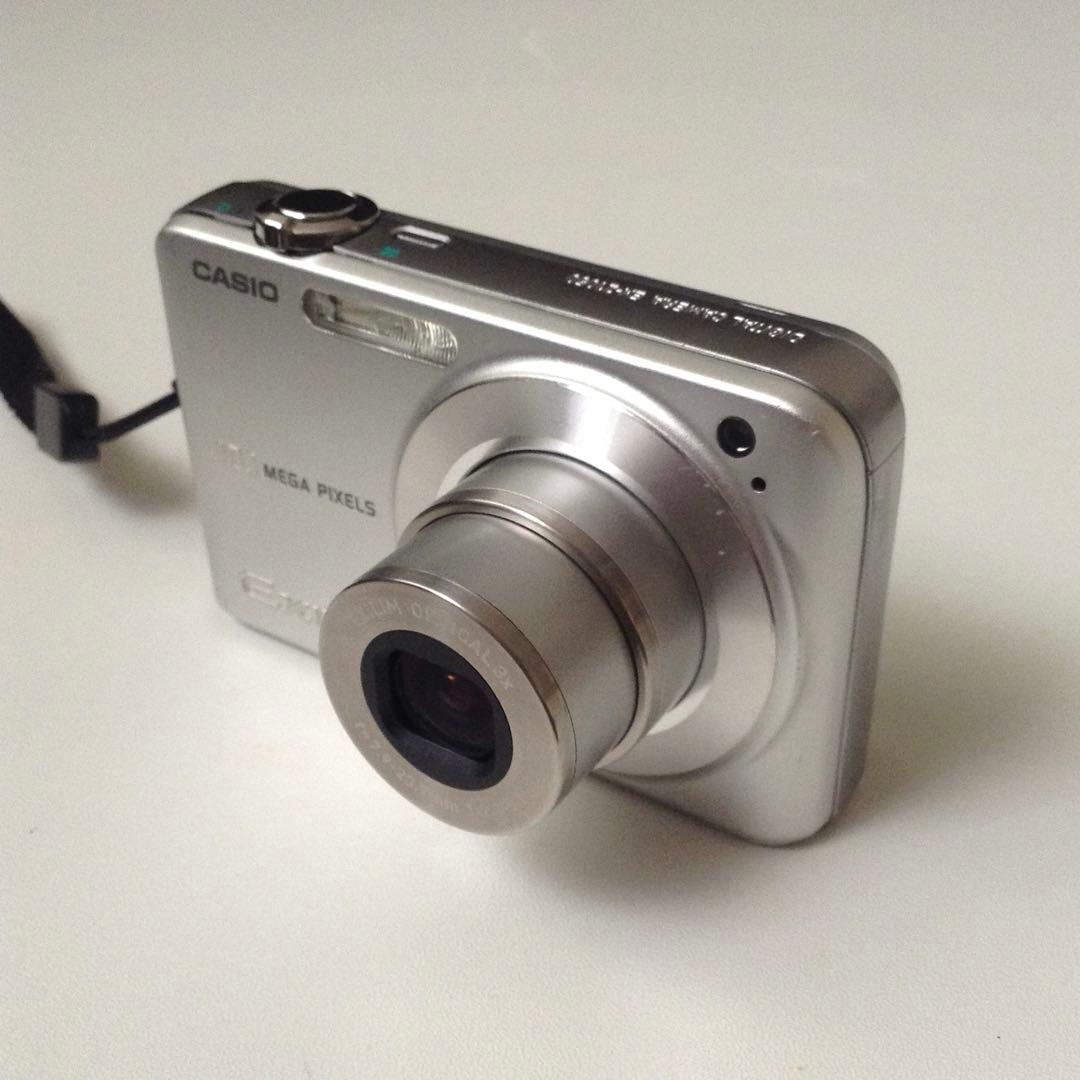 CASIO EXILIM EX-Z1050 デジカメ