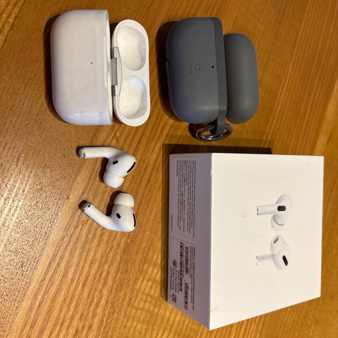 頬頬さん専用　AirPods Pro 第1世代 小傷あり iFace付