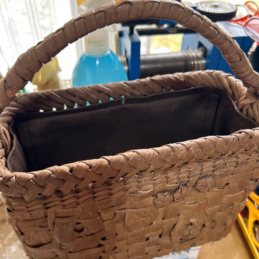 国産やまぶどうバック　　　23000円までならお下げします