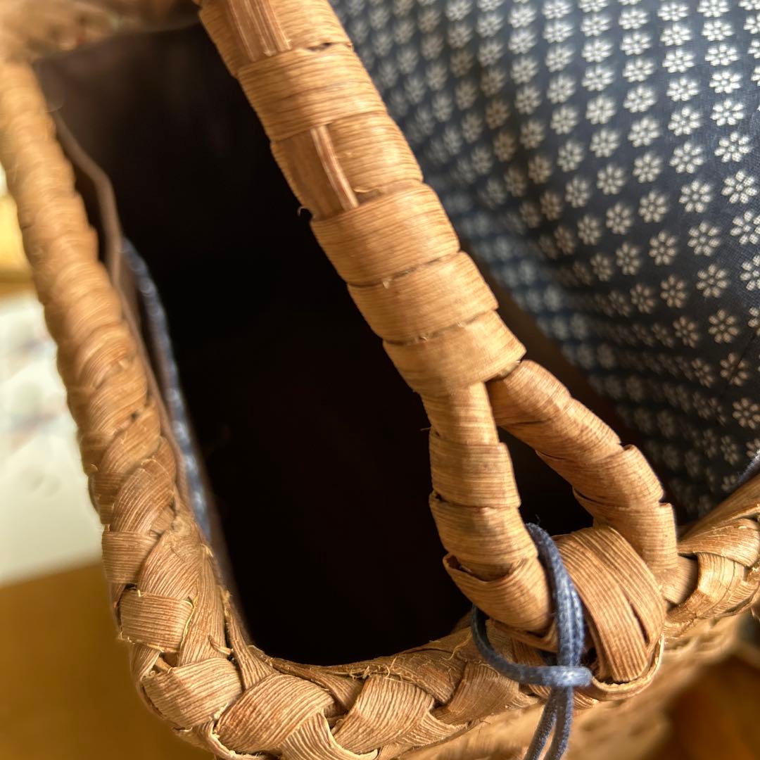 国産やまぶどうバック　　　23000円までならお下げします