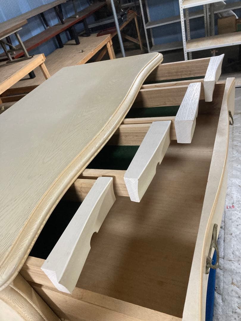 あ*え様 松永工房　カンティーヌ　チェスト　白家具　猫足　IDC取扱　キズ有り