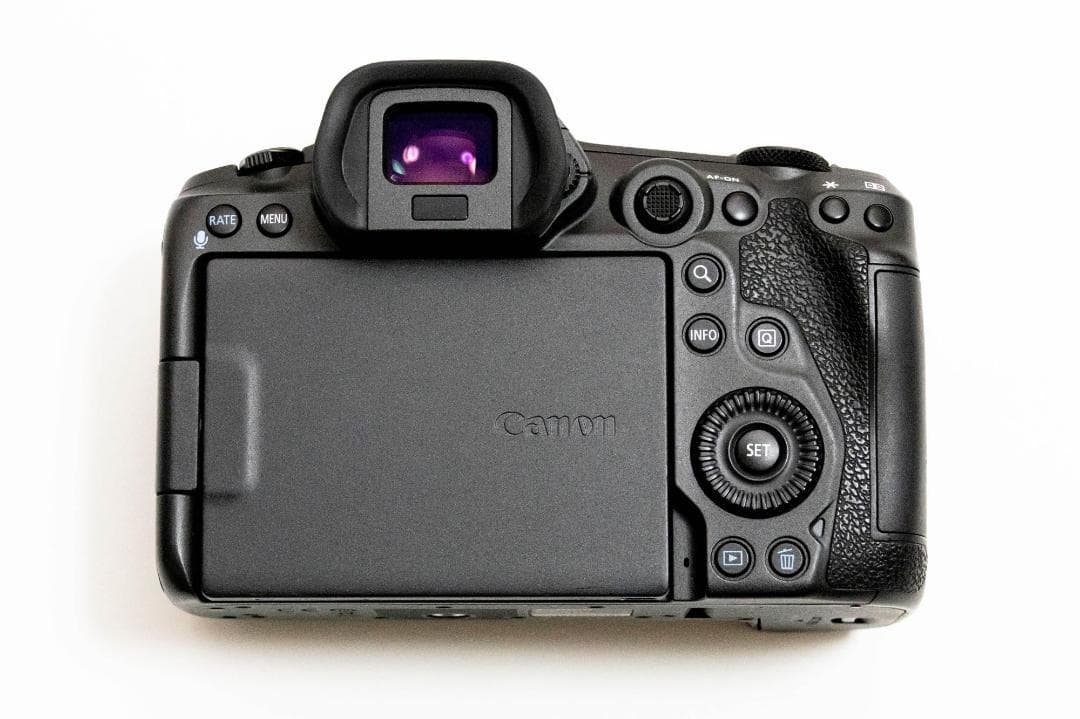 Canon キヤノン EOS R5 + RF50mm F1.8 （別売フード付）