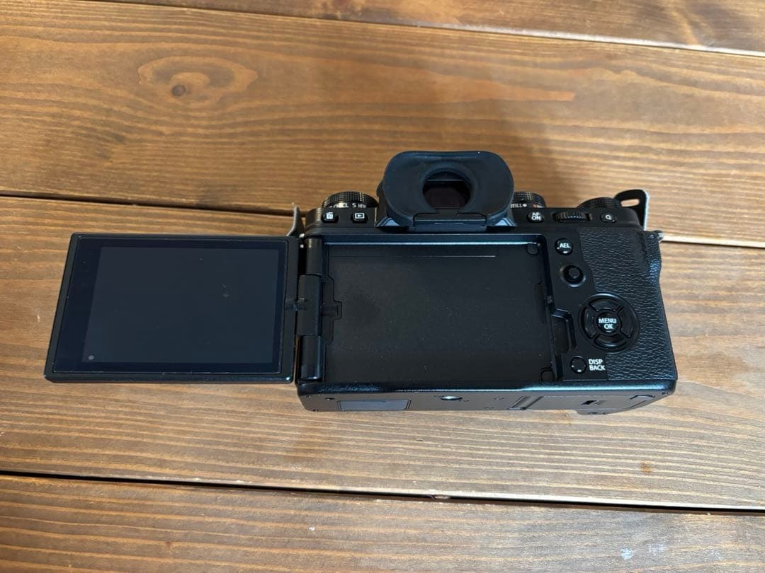 【美品】X-T4 本体　ミラーレス一眼カメラ X-T4 本体