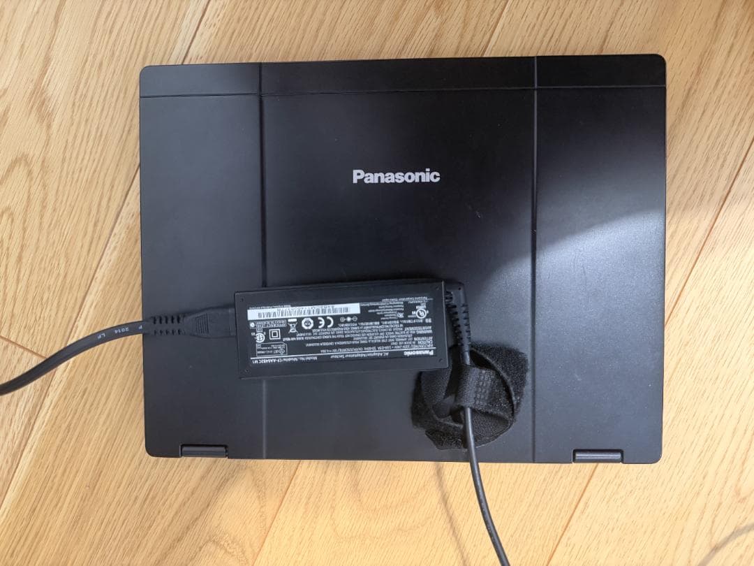 Let's Note CF-QV8 Core i7 1TB 16GB LTE接続