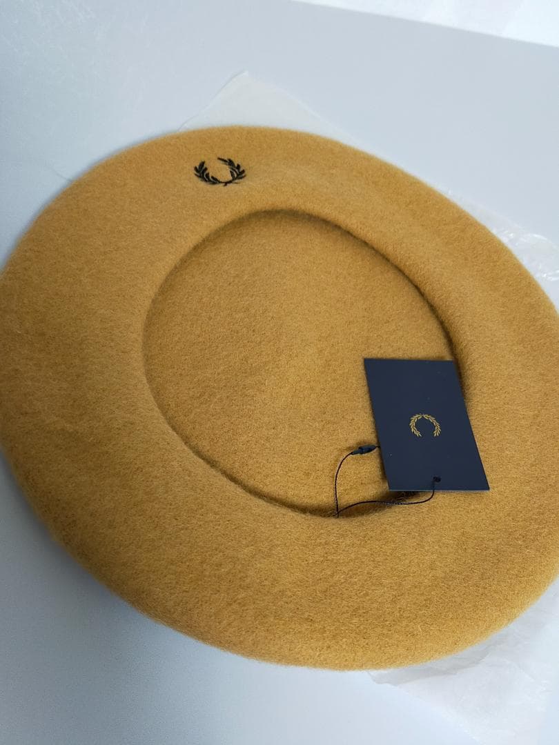 FRED PERRY ベレー帽　ダークキャラメル　正規品　新品　タグ付き