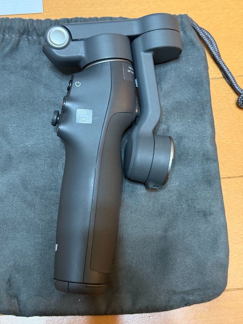 DJI Osmo Mobile 8 スタビライザー