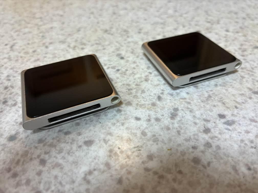 iPod nano (第6世代)　シルバー　２個セット　ケーブル類添付