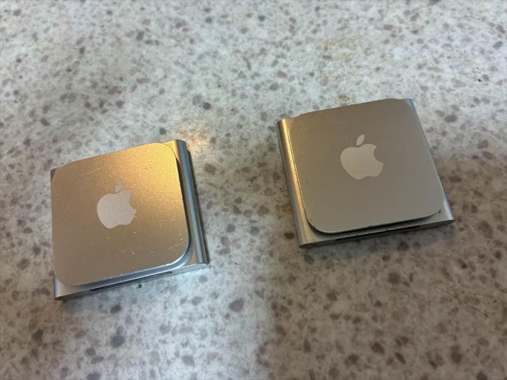 iPod nano (第6世代)　シルバー　２個セット　ケーブル類添付