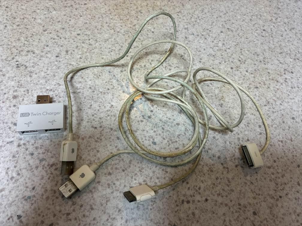 iPod nano (第6世代)　シルバー　２個セット　ケーブル類添付