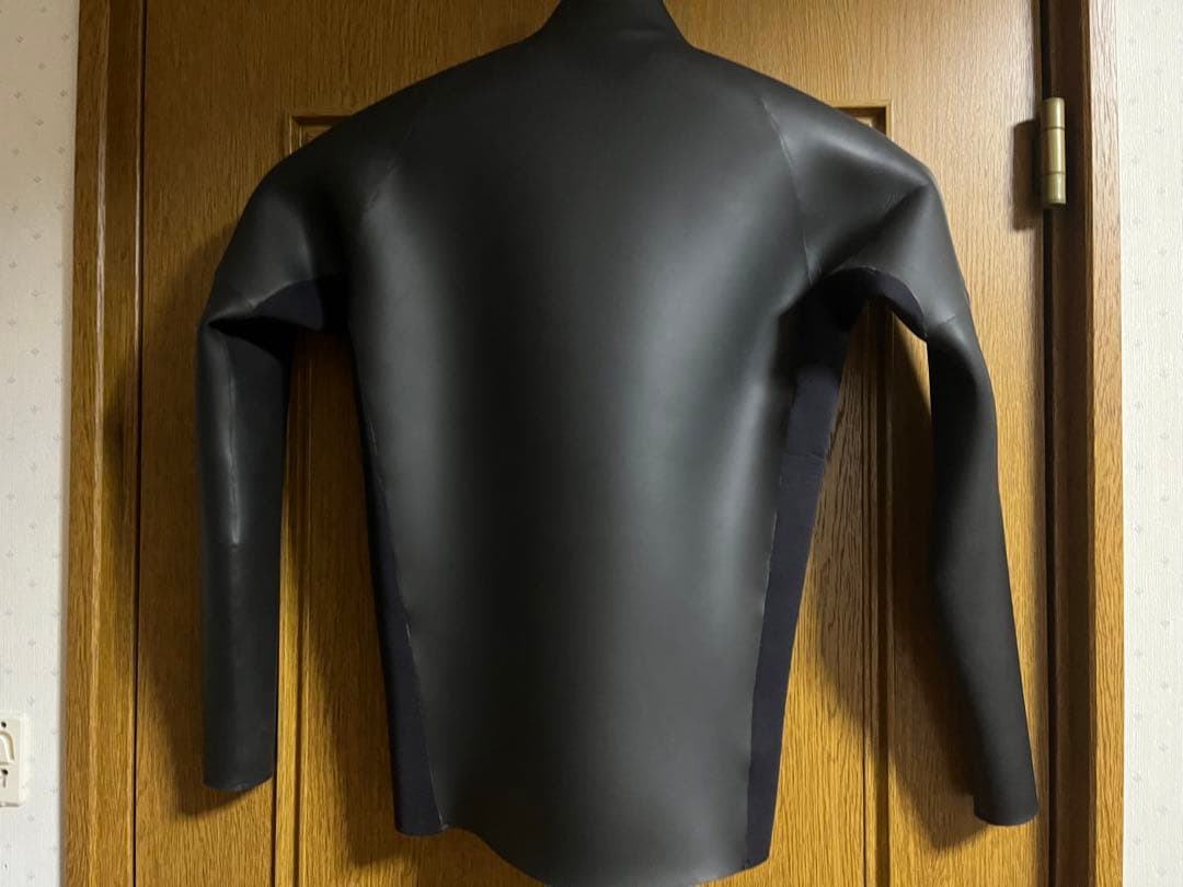 ローカルモーション　タッパー　ウェットスーツ