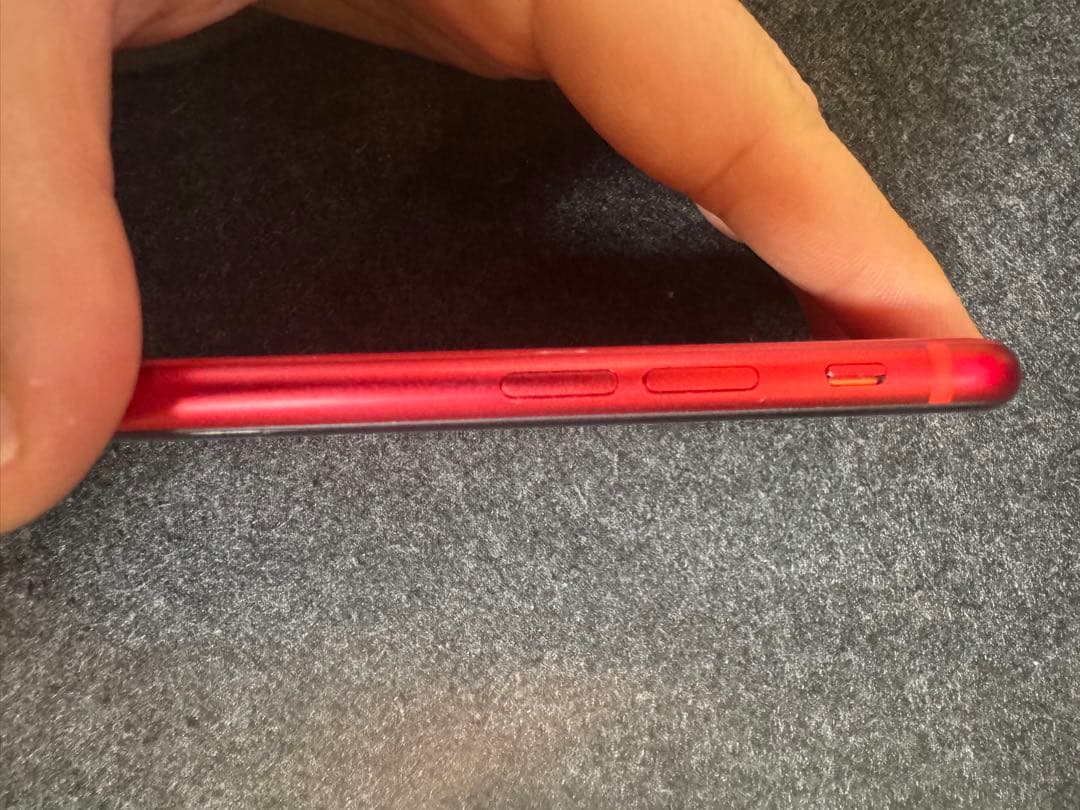 iPhone SE (第2世代) 赤色 SIMフリー 本体【最終値下げ！】