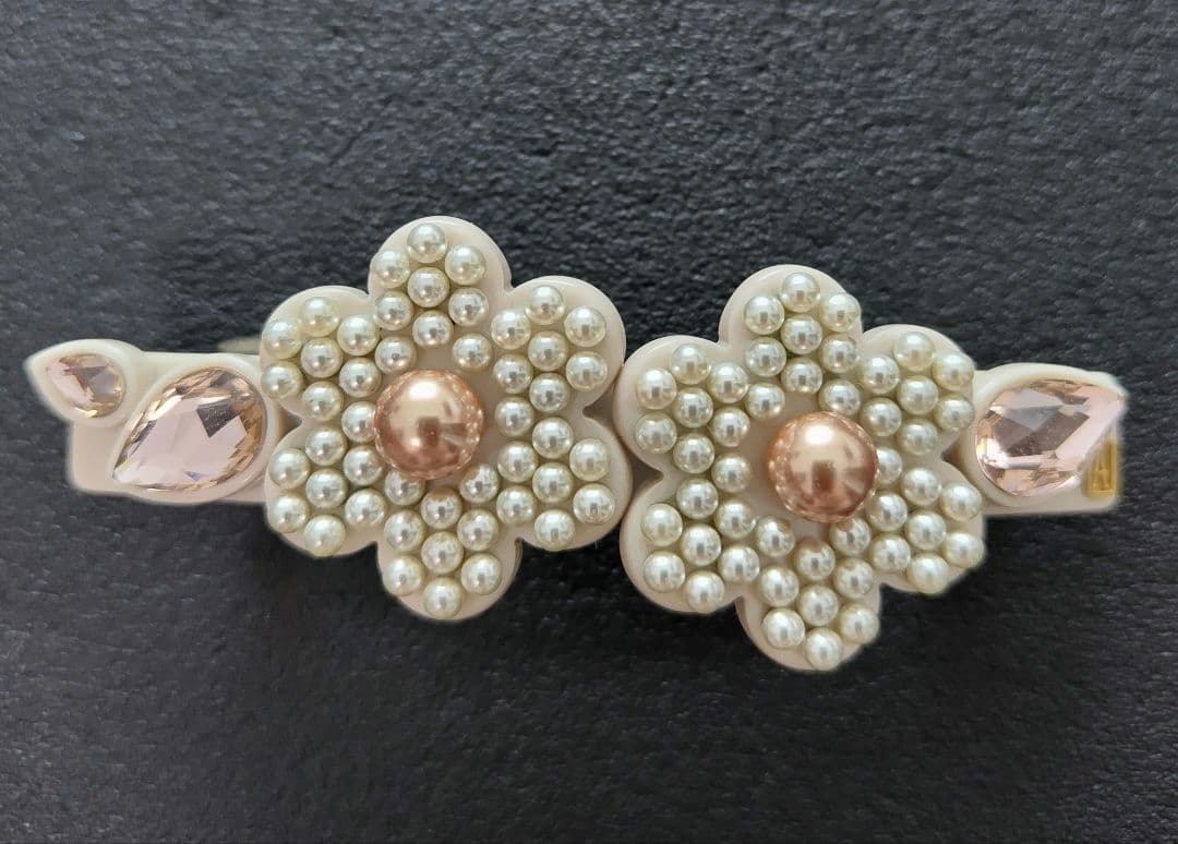 新品未使用　激レア　アレクサンドルドゥパリ 花形　パール　クリスタル　バレッタ