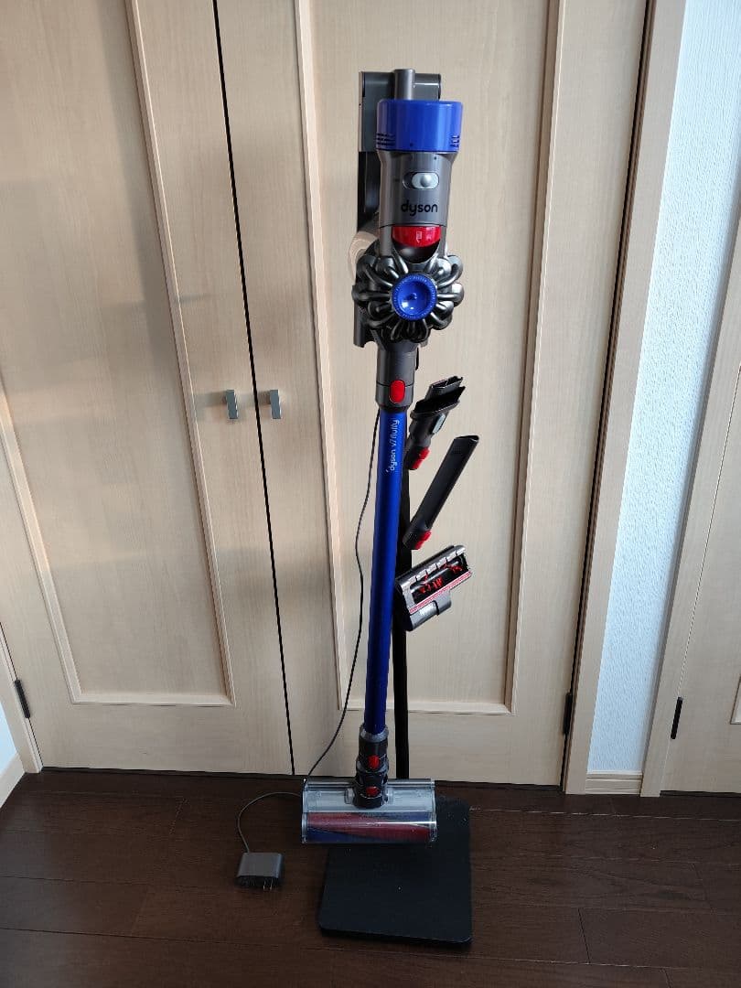 ダイソン コードレススティッククリーナー Ｖ７