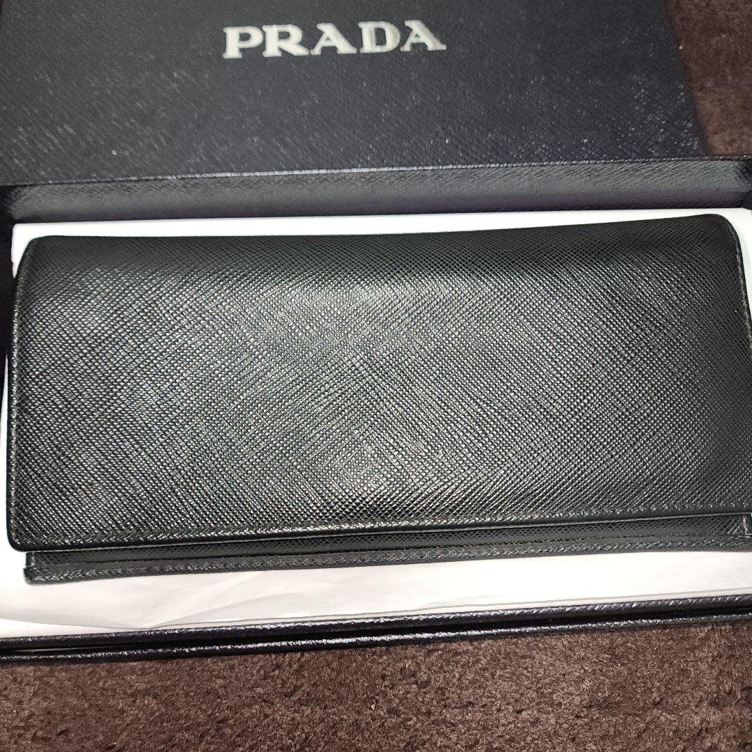 PRADA　サフィアーノトライアングル　長財布