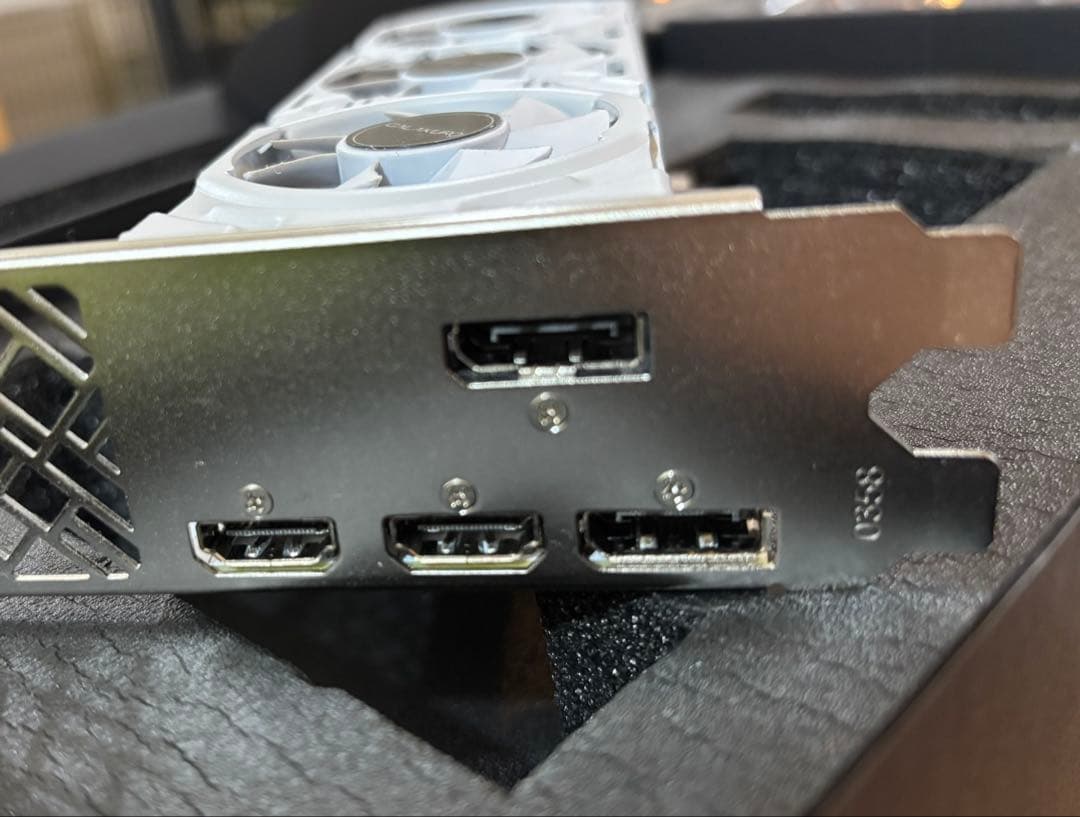 玄人志向 NVIDIA GeForce RTX4060搭載 ロープロファイル対応