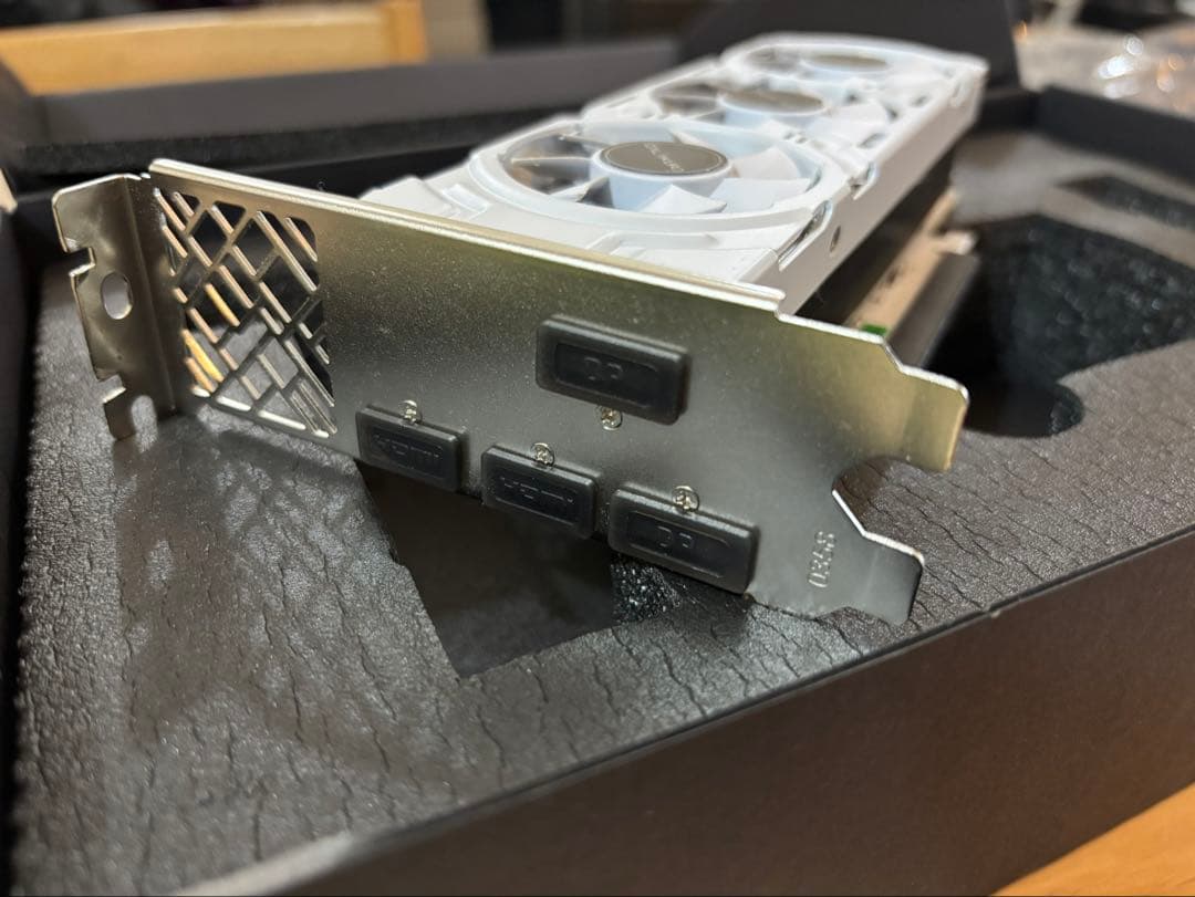 玄人志向 NVIDIA GeForce RTX4060搭載 ロープロファイル対応