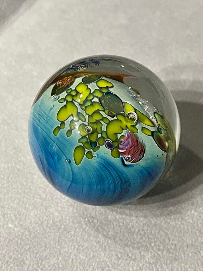 Josh Simpson アート 青と緑の惑星模様 ガラス玉 JS02 作家