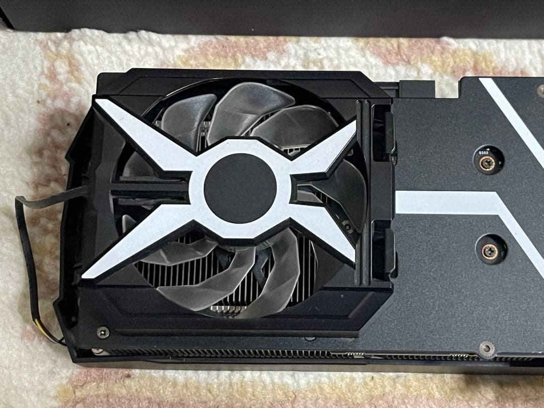玄人志向 GALAKURO GeForce RTX 3070 本体
