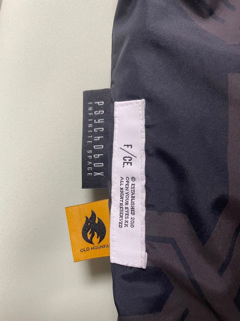 未使用OLDMOUNTAIN HoodedDownStole オールドマウンテン
