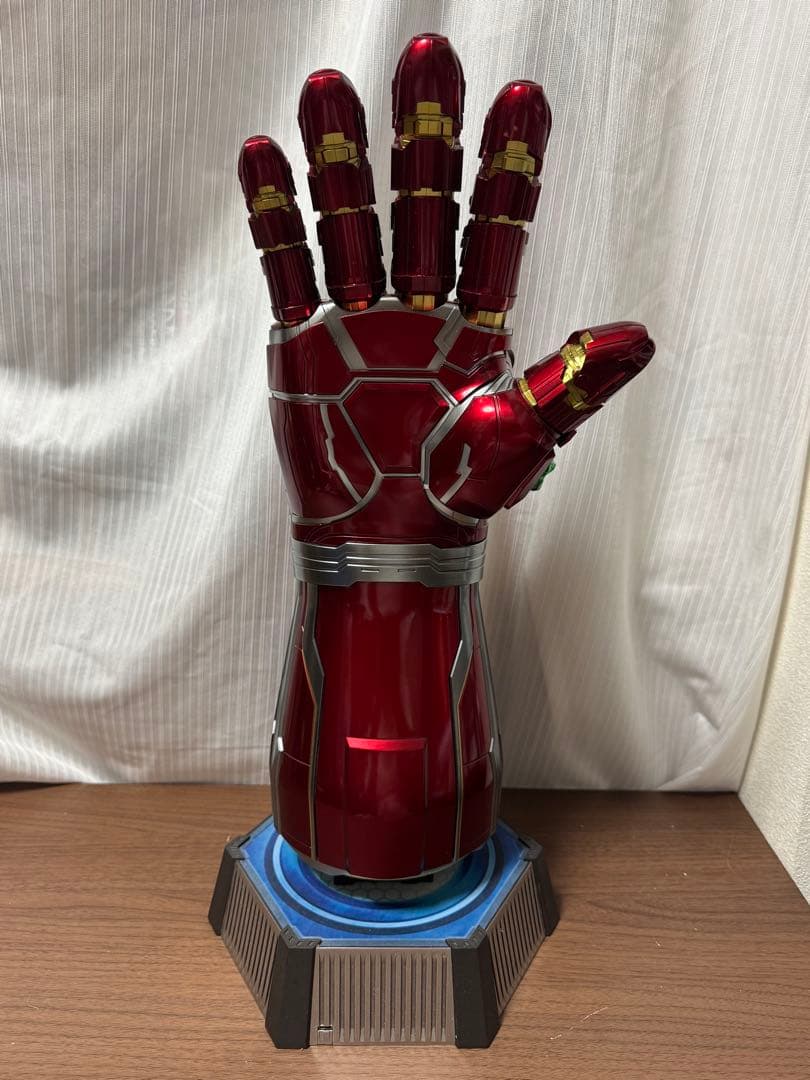 チ*ラ様 ホットトイズ１／１スケールレプリカ　ナノ・ガントレット