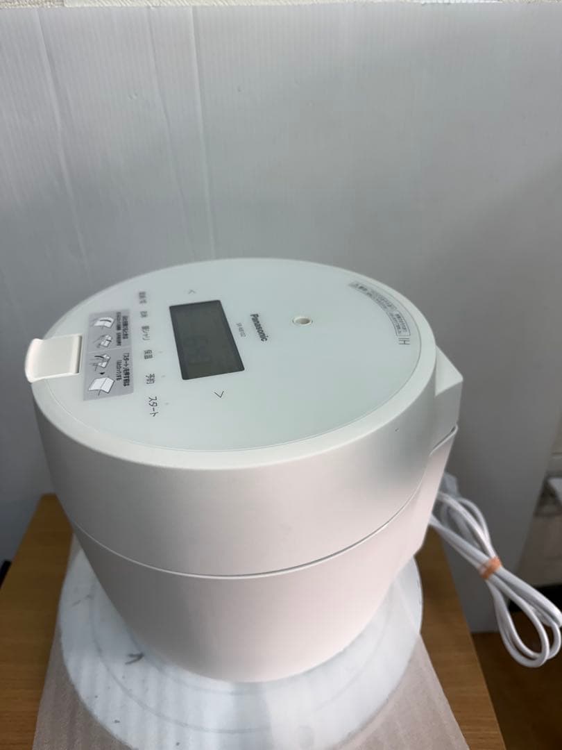 Panasonic 圧力IHジャー炊飯器 型番：SR-NB102（ホワイト）
