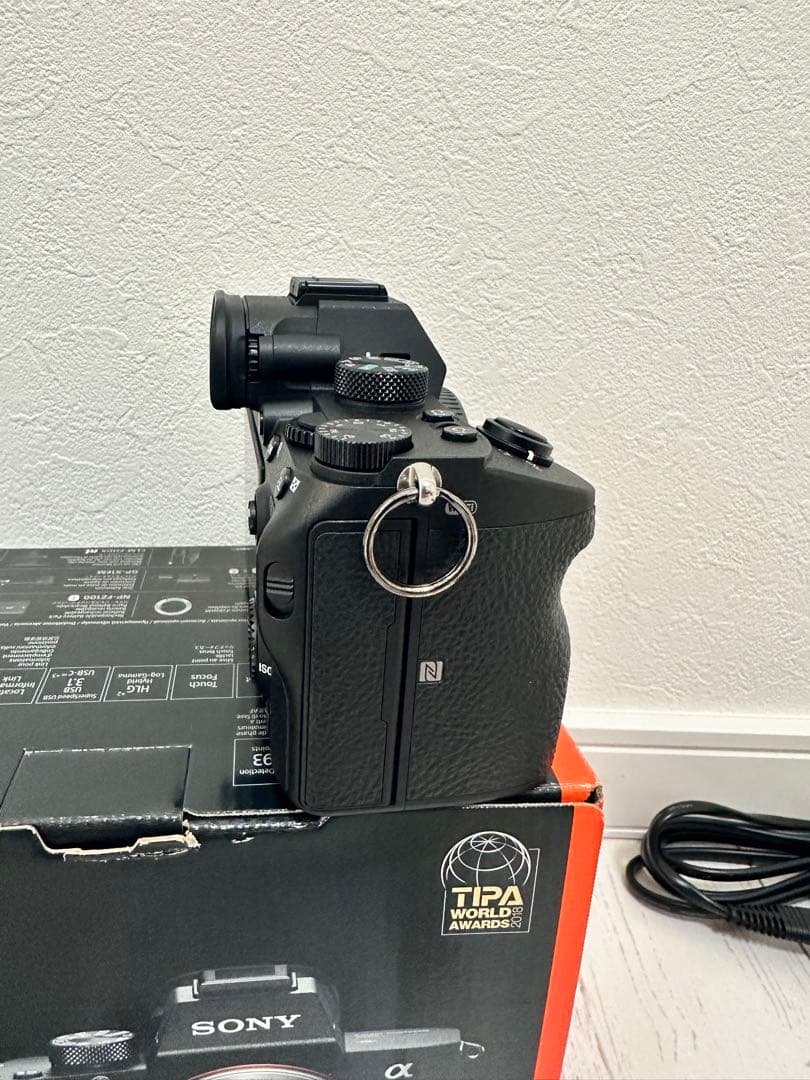 SONY α7 III 本体 + バッテリー2個（ショット数6370枚）
