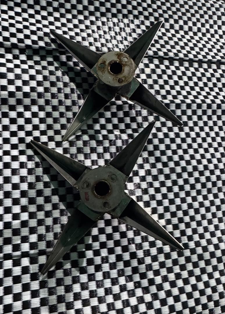 鏡面ステンレス製 中型車用 4トン 17.5インチ ホイール 十時型スピンナー