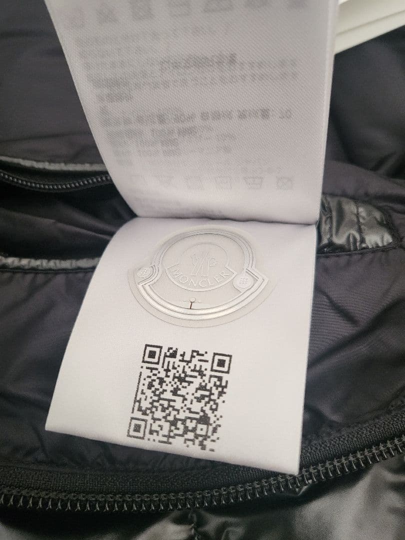 【未使用】AKAISHI モンクレール ダウンベスト サイズ5　ブラック