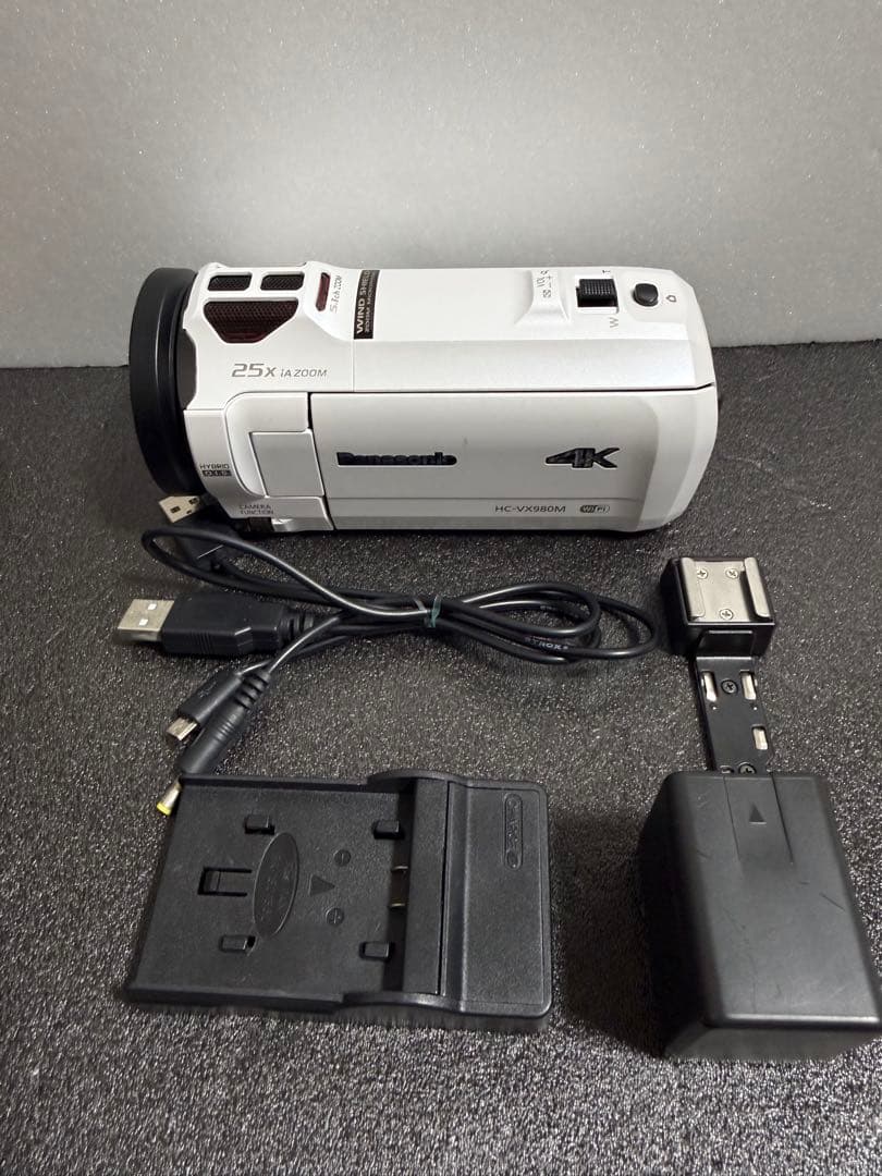 Panasonic HC-VX980M 4Kビデオカメラ ホワイト 付属品完備