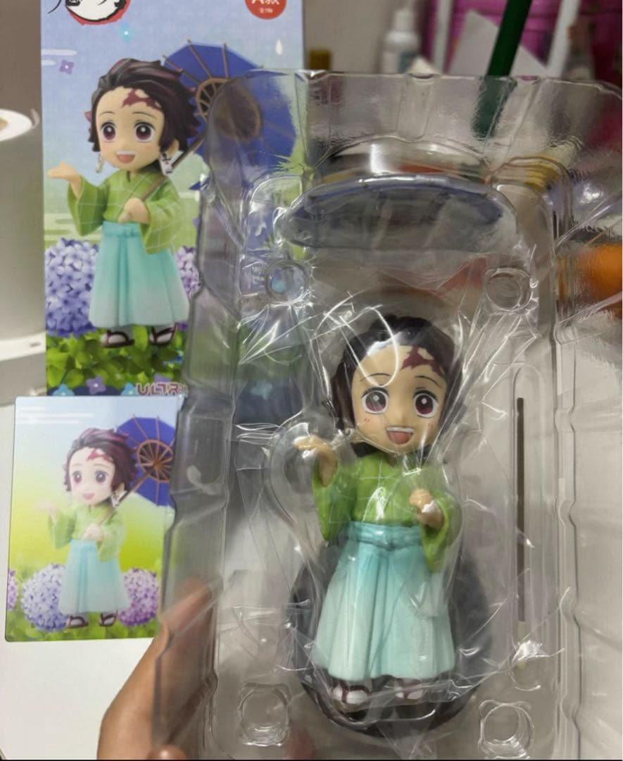 鬼滅の刃 中国限定 竈門炭治郎 海外限定 フィギュア　梅雨の日