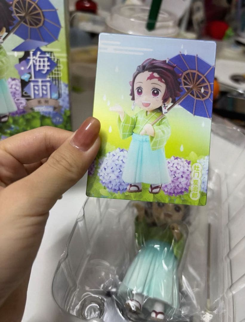 鬼滅の刃 中国限定 竈門炭治郎 海外限定 フィギュア　梅雨の日