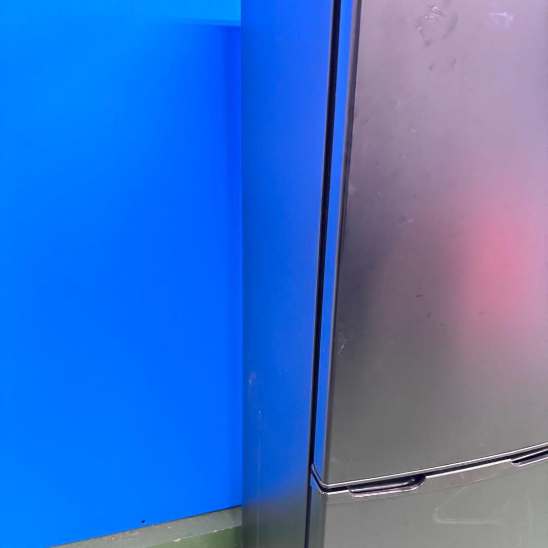 682 スリムサイズ冷蔵庫 100L強　小型　一人暮らし　右開き　2ドア　きれい