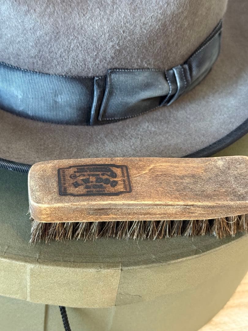 The HW Dog & Co. グレーリボンハット