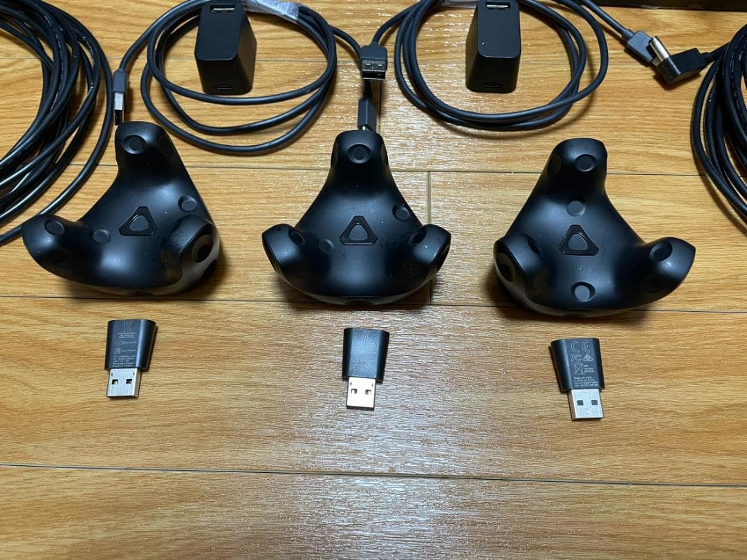 VIVEトラッカー3.0x3/ベースステーション2.0x2 VR フルトラセット