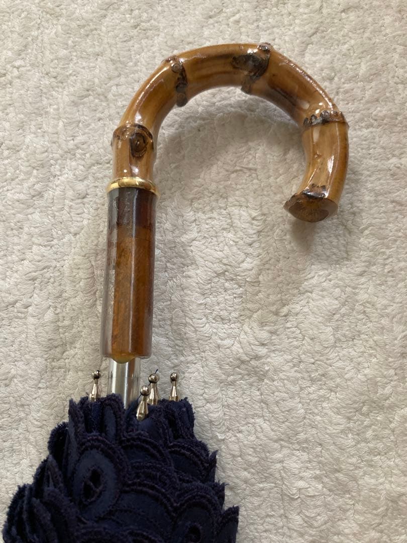 【新品未使用・日本製】レース刺繍 晴雨兼用 長傘／バンブー2本