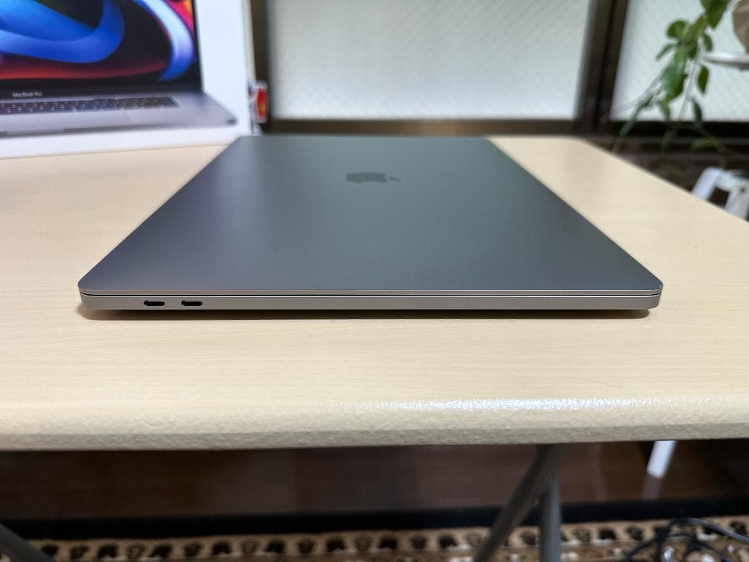 MacBook Pro 16 2019 i9 32GB 1TB USキーボード